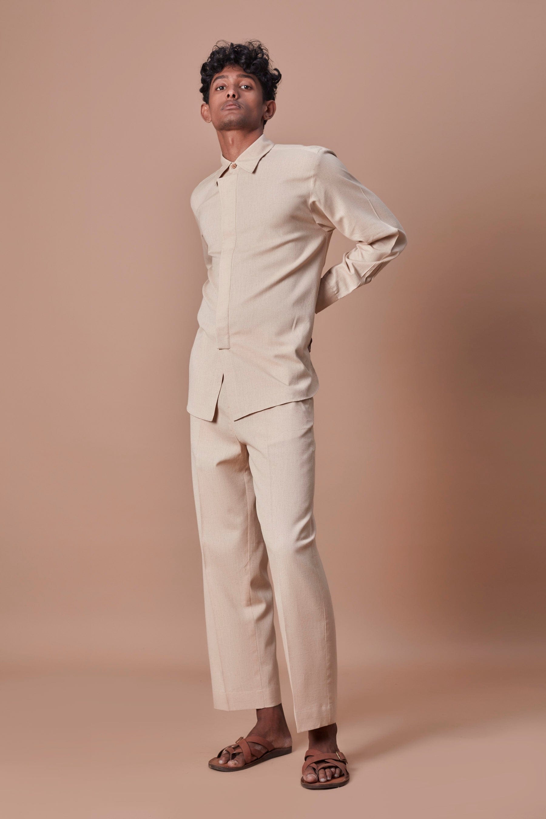 Buy Men Beige Solid Slim Fit Formal Trousers Online - 657216 | Peter England